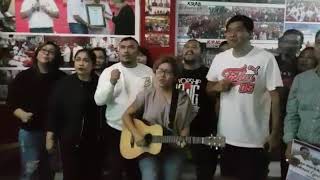 Download Lagu Judul : Horas Jokowi - Kyai Ma'ruf. Pencipta : RNB \u0026 VANDA HUTAGALUNG MP3