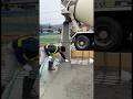 生コン車のそばで作業中、まさかの“落とし物”…これは焦る!😳 Worker’s “Oh No!” Moment Caught on Camera at a Concrete Pouring Site