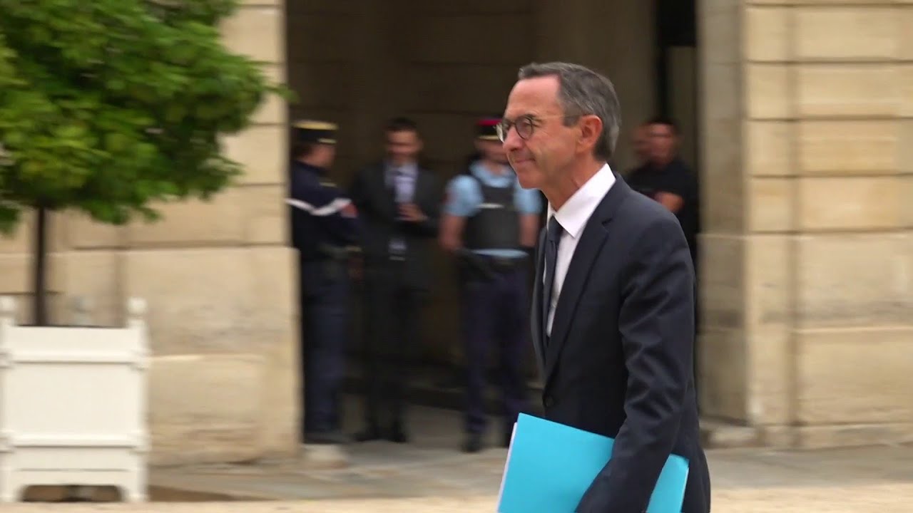 Consultation à l'Elysée: Retailleau et Wauquiez arrivent séparément