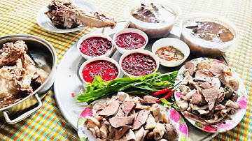 Thịt lợn chia phần đậm chất làng quê | Thưởng thức lòng sốt tiết canh chuẩn vị ẩm thực Tuyên Quang.