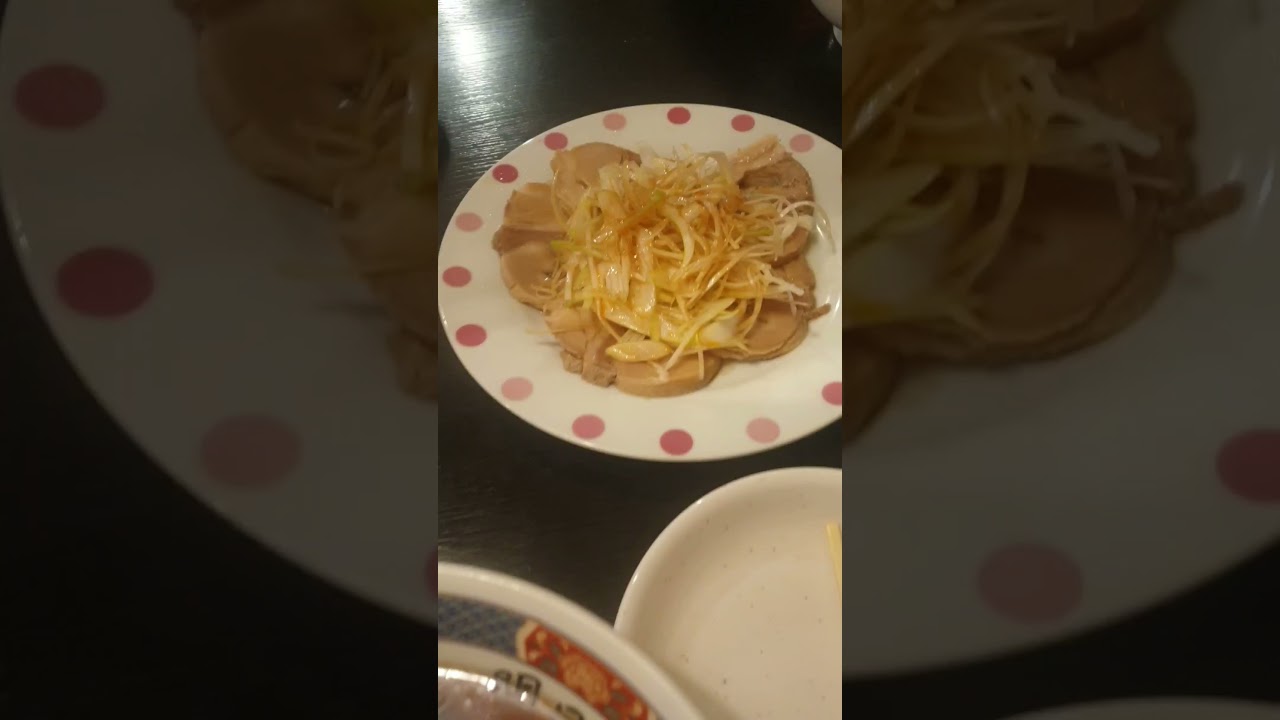 다들 저녁 먹었음?? 일본 소유 라멘 숏! みんなご飯食べた? 今日は醤油ラメンショット~