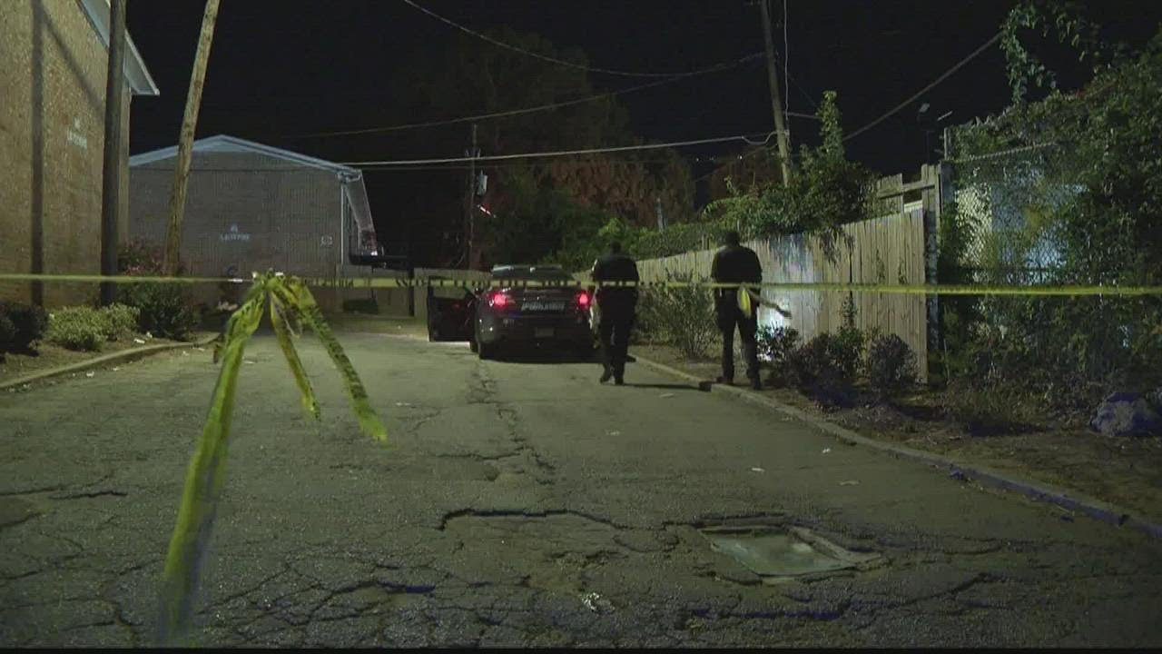 1 dead in southwest Atlanta double shooting, police say - YouTube