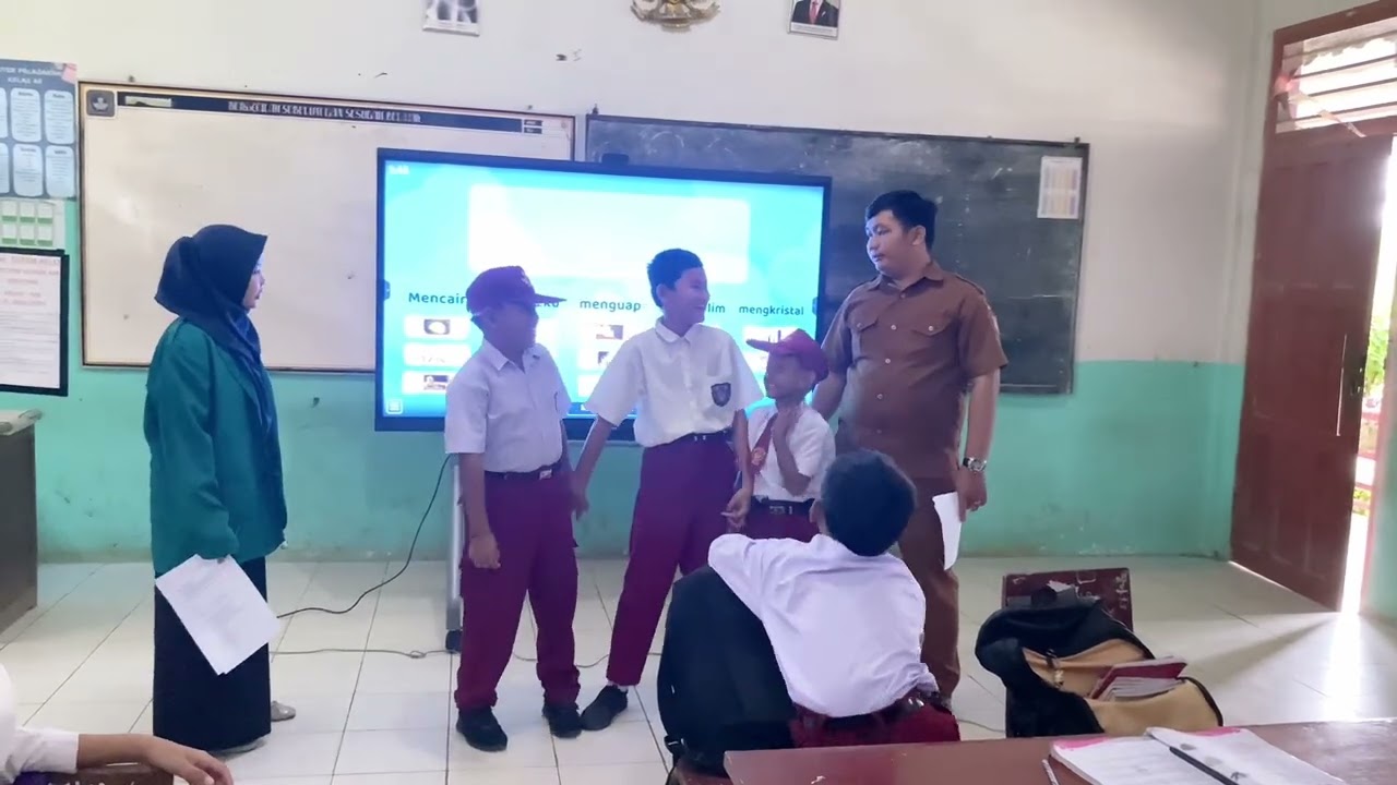Model Pembelajaran RADEC berbantuan Wordwall