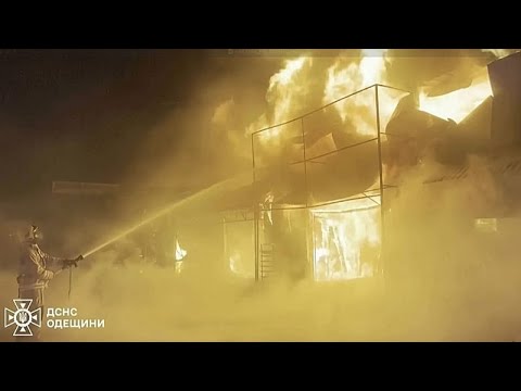 Video Ucraina, la Russia lancia un massiccio attacco notturno su Odessa