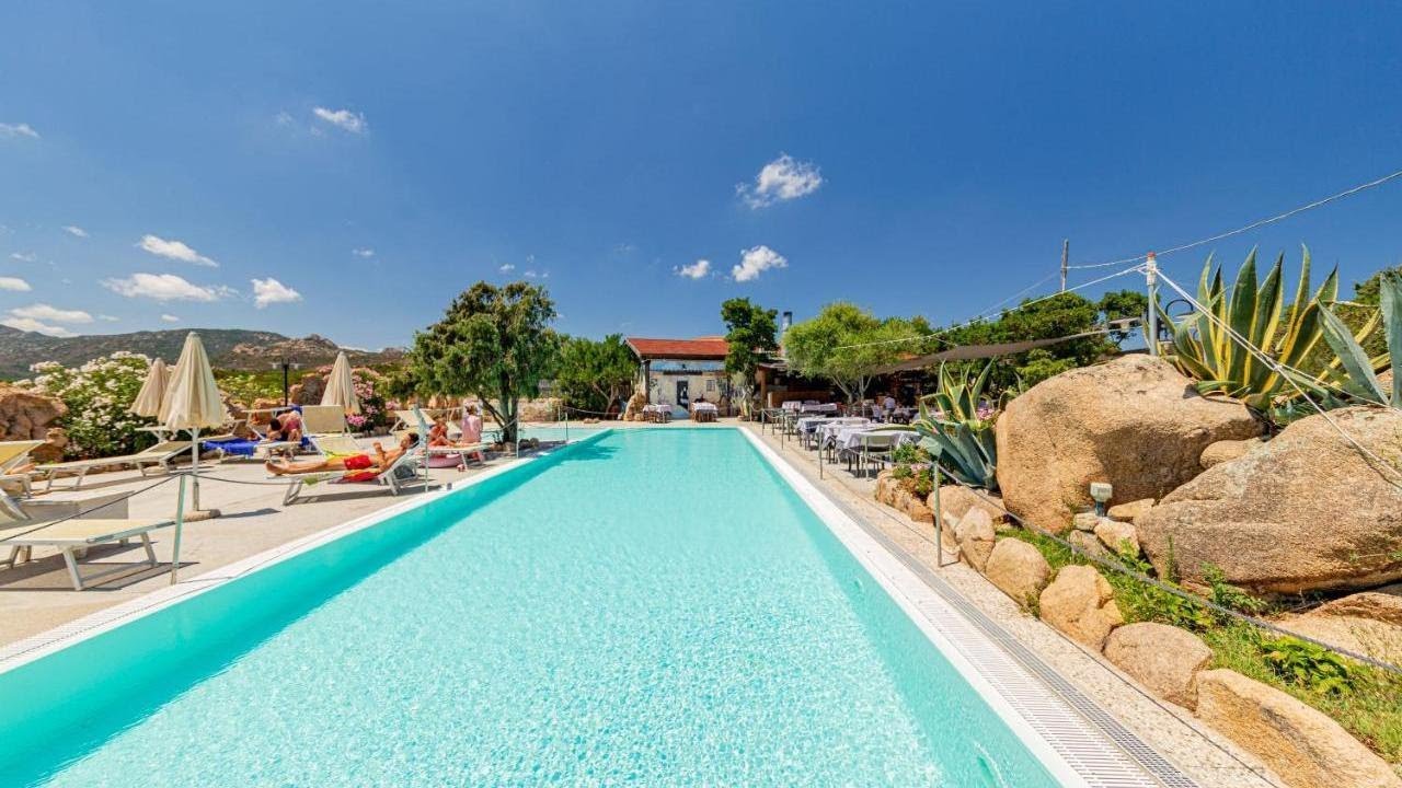 Residence Hotel Lu Nibareddu, San Teodoro, Italy