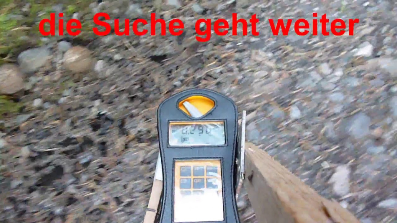 Mineraliensuche / Pechblende (Uraninit) aus dem Erzgebirge mit Geigerzähler  “Gamma Scout”