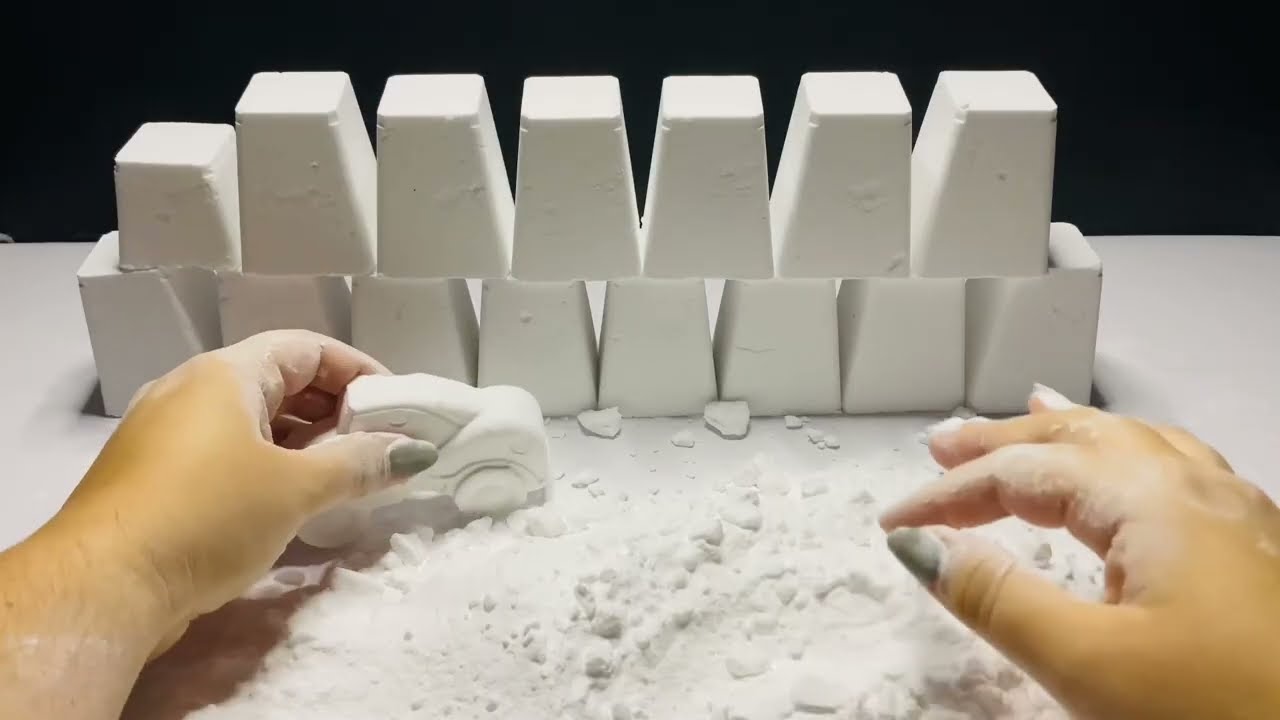 ASMR baking soda crush | satisfying | relaxing | crunchy