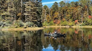 Alabama Backwoods Kayak Fishing(Chad Hoover hooks up with Shane Phillips for some backwoods kayak fishing in the alligator filled waters of the Wheeler River. Subscribe for weekly updates: ..., 2014-08-13T01:30:01.000Z)