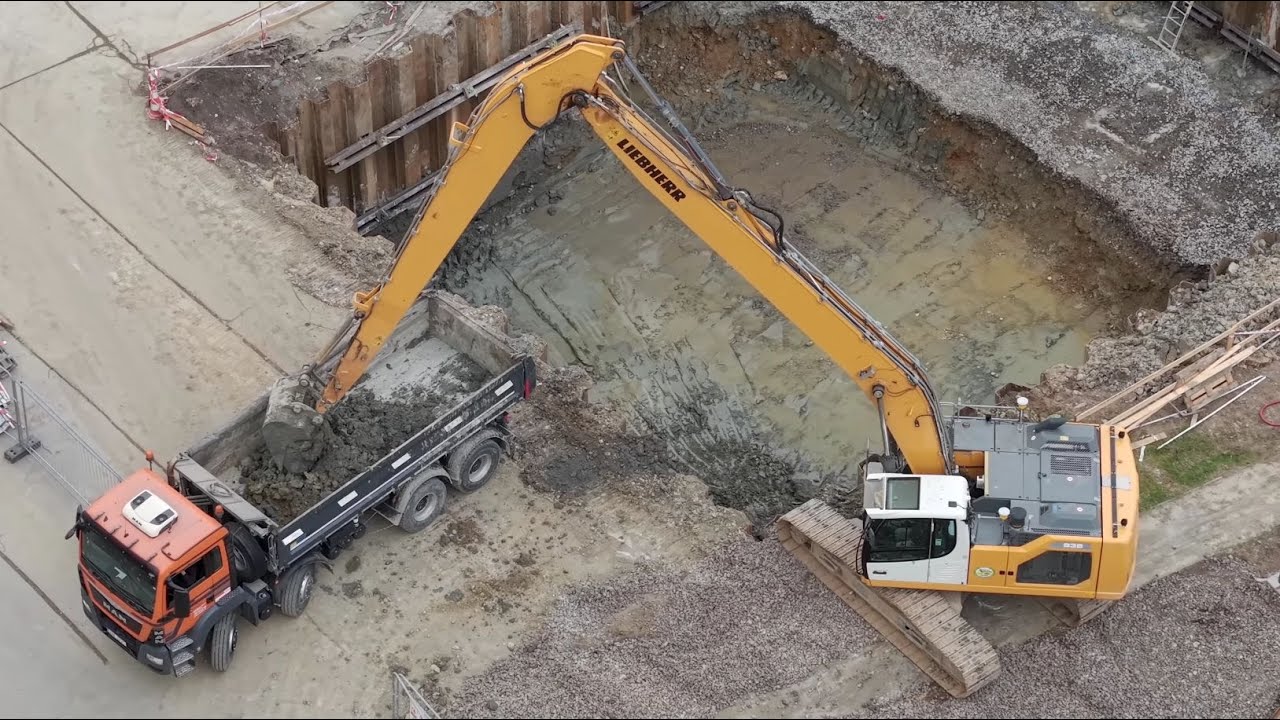 Liebherr 938 long reach - těžba na maximální dosah s 3D