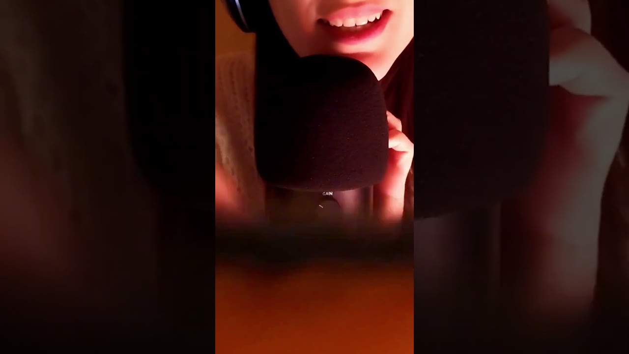 ASMR - sponge face scratching  