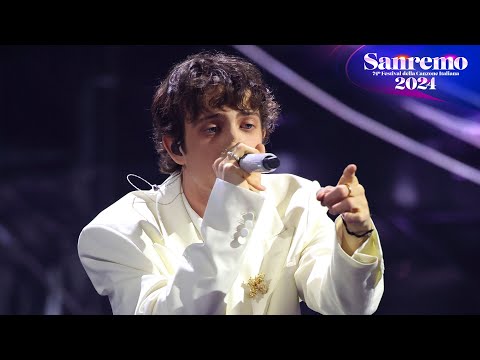 Sanremo 2024 - Sangiovanni canta &#039;Finiscimi&#039;