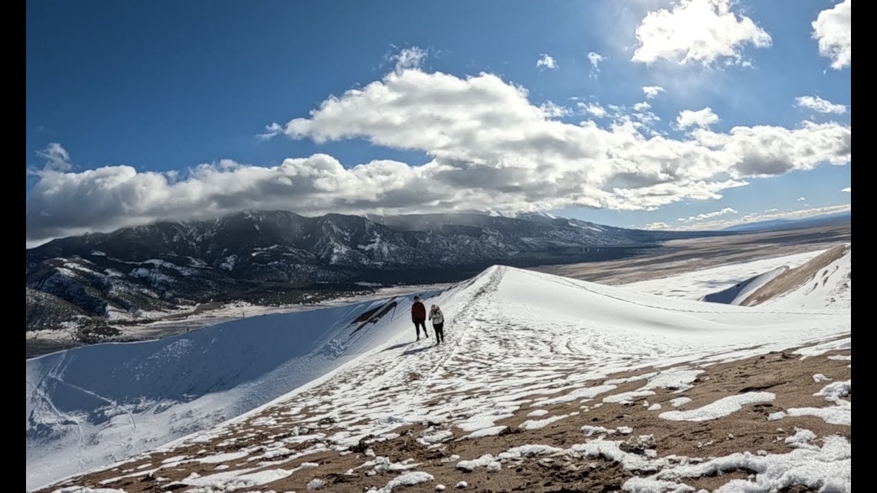 Winter hike at the Great Sand Dunes National Park - High Dunes Trail