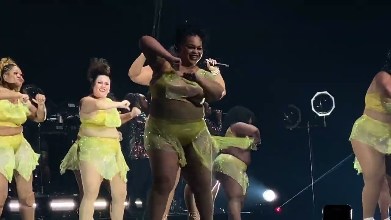 About Damn Time - Lizzo | The Special Tour Antwerp