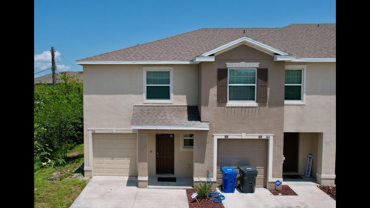 Ruskin, FL Real Estate Photography - For Sale 702 Barclay Wood Dr, Ruskin, FL 33570