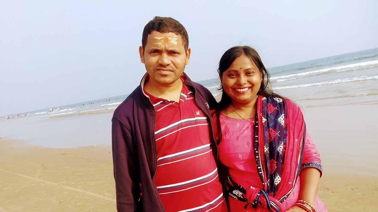 ଆମେ ପୁରୀ ରୁ ଭୁବନେଶ୍ୱର କୁ ଫେରିଲୁ। 