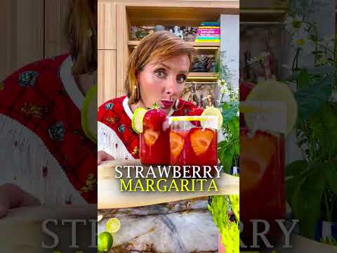 Frozen Strawberry Margarita | Sofie Dumont #Shorts