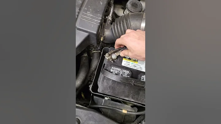 Car Dies While Driving Huh? 🔧👀 SMH😑 #shorts #tevideos #honda #mechanic