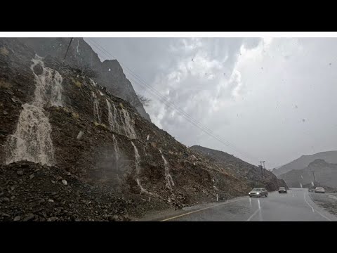 تابع احداث السحب الرعديه الممطره والشلالات الجميله بوادي حيبي 12 10 2025