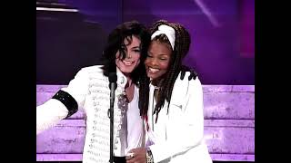 Janet Jackson in tears after seeing a Michael Jackson mural on a building. They were so close. 