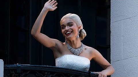 Why Rachel Zegler's 'Evita' Balcony Scene at the London Palladium Is Revolutionary