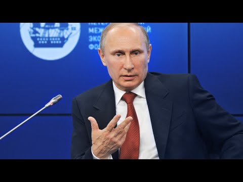 Владимир Путин выступает