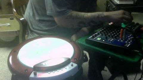 Kaossilator Pro and Wave Drum Oriental (dinking around with some beats)