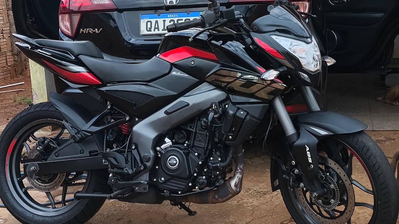 MOSTRANDO COMO EU FAÇO A TROCA DE ÓLEO DA MINHA DOMINAR 200! 💥😎