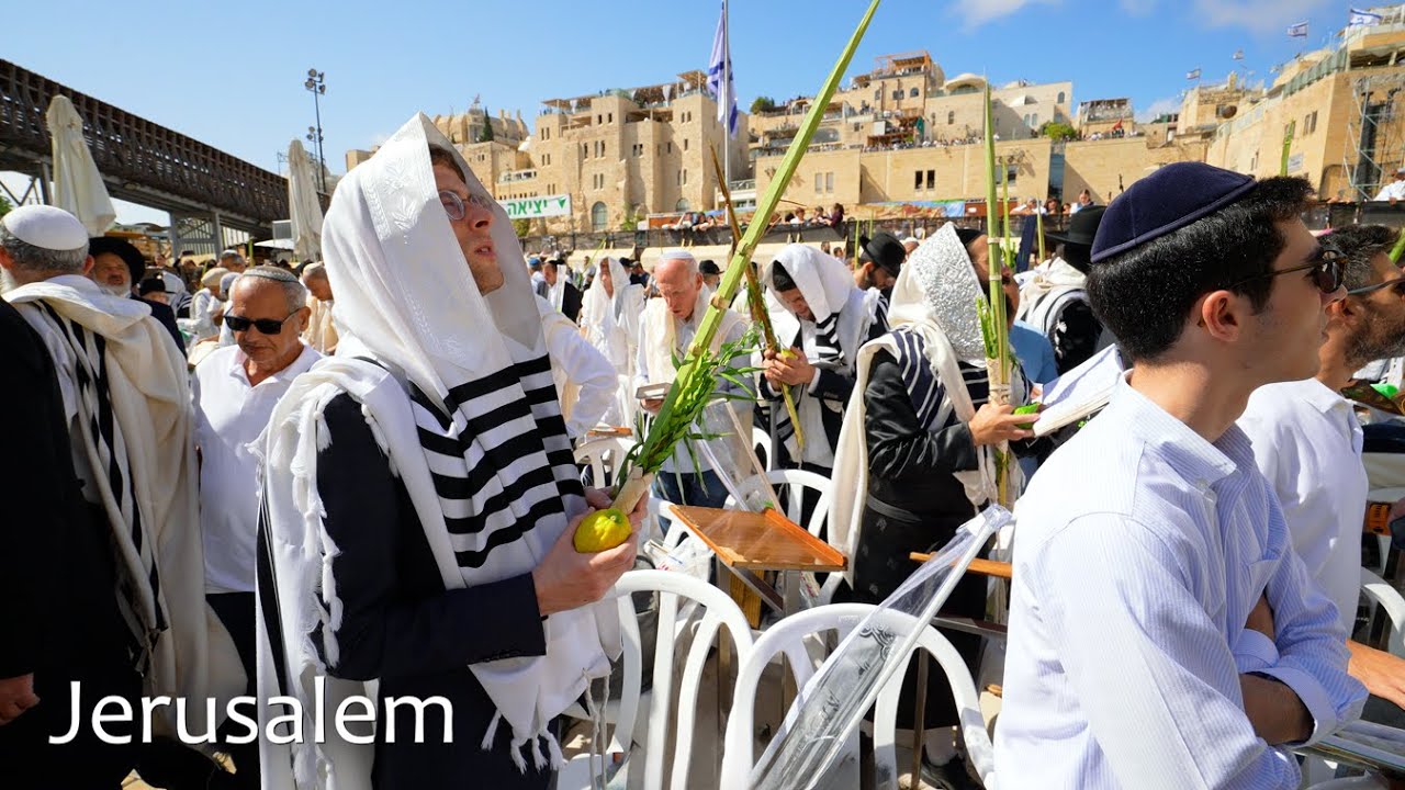 Иерусалим — Молитвы у Стены Плача во время Суккота!