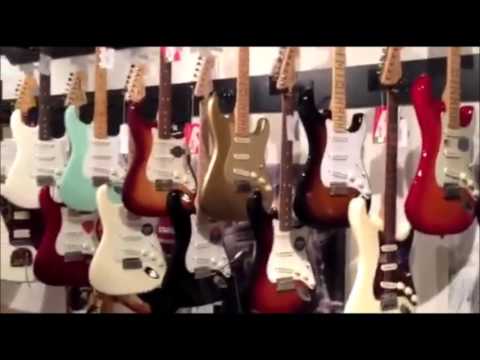 Scorpions News visita a MJ Guitars - YouTube
