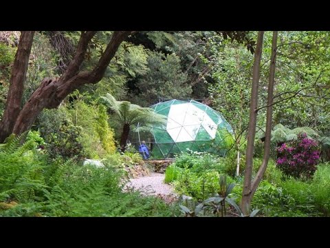 #20: Why we should all live in domes and not boxes!