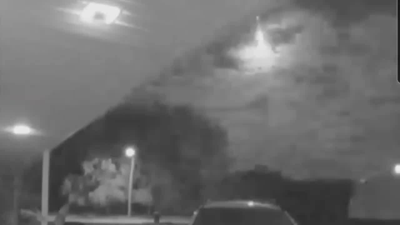 Iowa Falls Doorbell Camera Captures Fireball Streaking Through Sky
