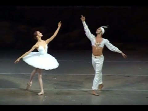 Videó: Diana Vishneva elégedetlen Nikolai Tsiskaridze új pozíciójával