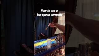 How to Properly Stir using the Bar Spoon？