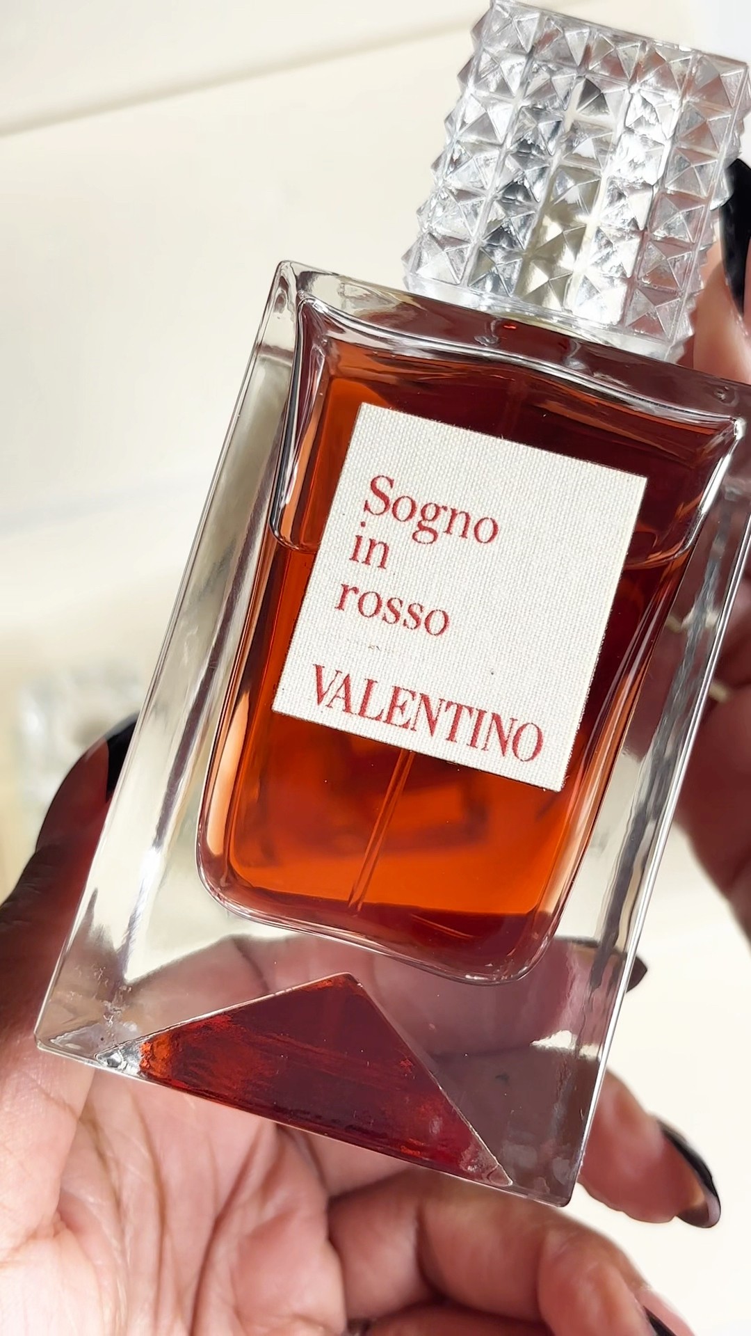 Sogno in rosso by Valentino is a dreamy fragrance #perfume