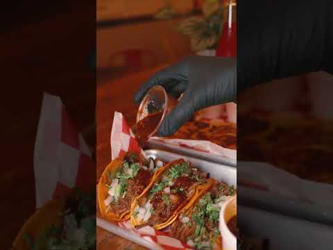 Video thumbnail: Verdaderos tacos Mexicanos en Houston! 😉