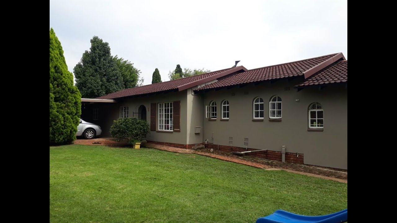 4 Bed House for sale in Gauteng Johannesburg Roodepoort