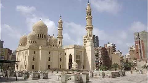 سورة الكهف كاملة  Surah AL Kahf  تلاوة رائعة جداً  للقارئ أسامة مصطفى