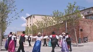 Mon beau pays catalan par Aurélien & les danseurs Trad O Vernhe