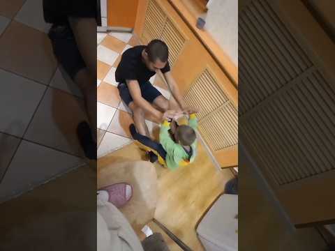 отец учит качать пресс #отецисын #фитнес #разминка #зарядка #бодрость #спорт #кубики
