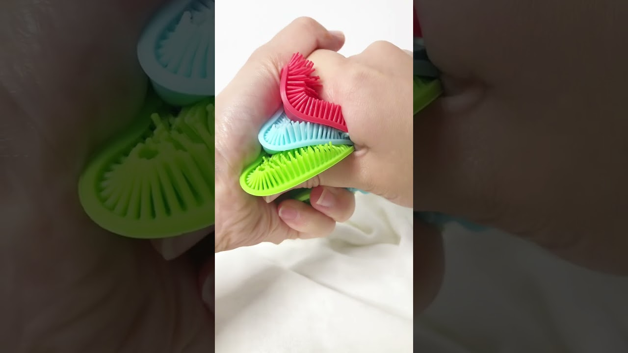 Flexible silicone fidget toy 