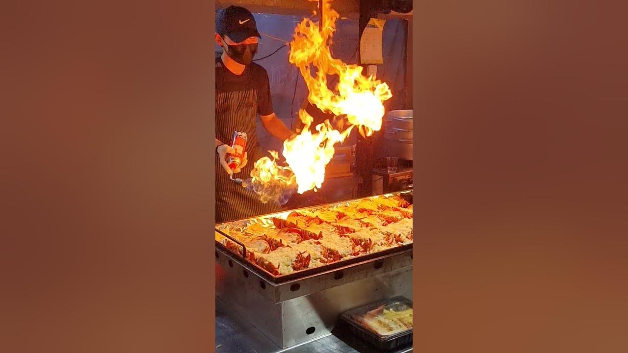 제주맛집 - 제주동문시장 랍스터 치즈구이 - Youtube