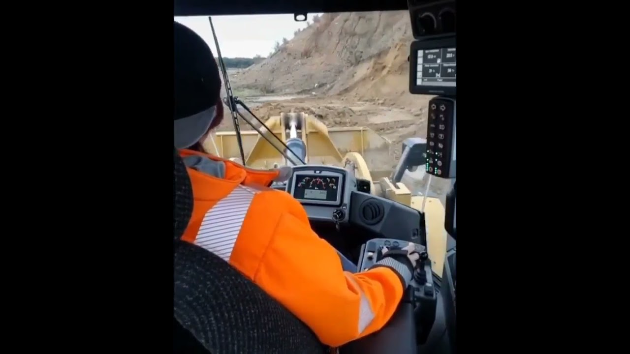 😍😍😍 CAT 972M