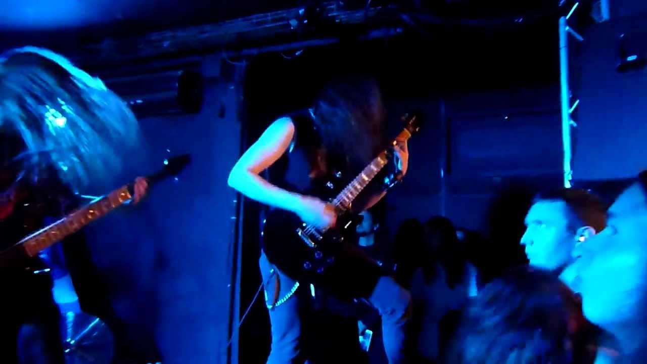 Sleduj Forteresse - La Lame du Passé (Live BMIR 7) na YouTube Sleduj Forteresse - La Lame du Passé (Live BMIR 7) na YouTube