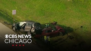 2 cars wrecked in crash in Country Club Hills, Illinois