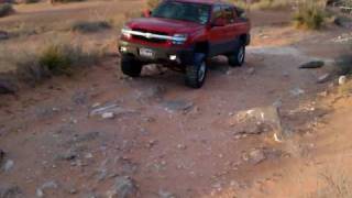 Lifted chevy Avalanche 2003/ 6 inch Suspension on 35's