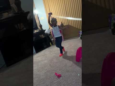 Blanco Brown !! The Git Up Dance ( Faith Brooks 3 yrs old )