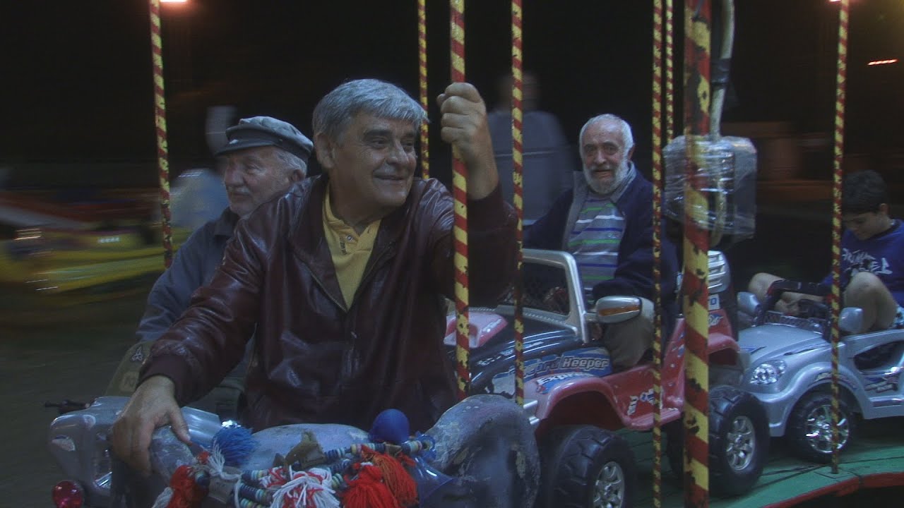 Джеки, Джони и Чарли не са имена на кучета