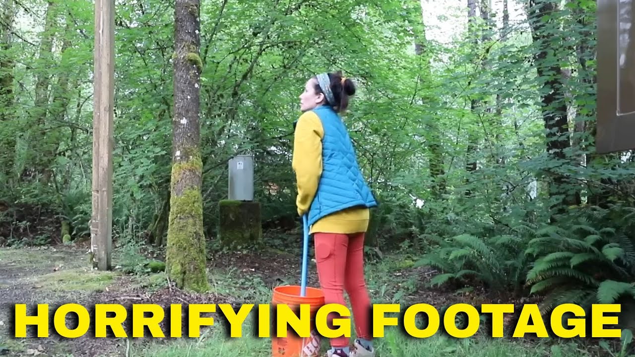 Она отправилась в поход одна… То, что запечатлела её камера, УЖАСНО!