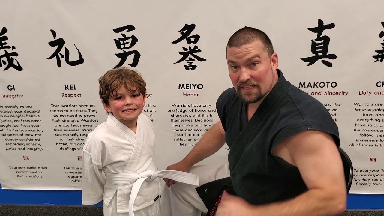 How to tie an Adjustable Karate Belt Dojo Martial Arts Bradenton