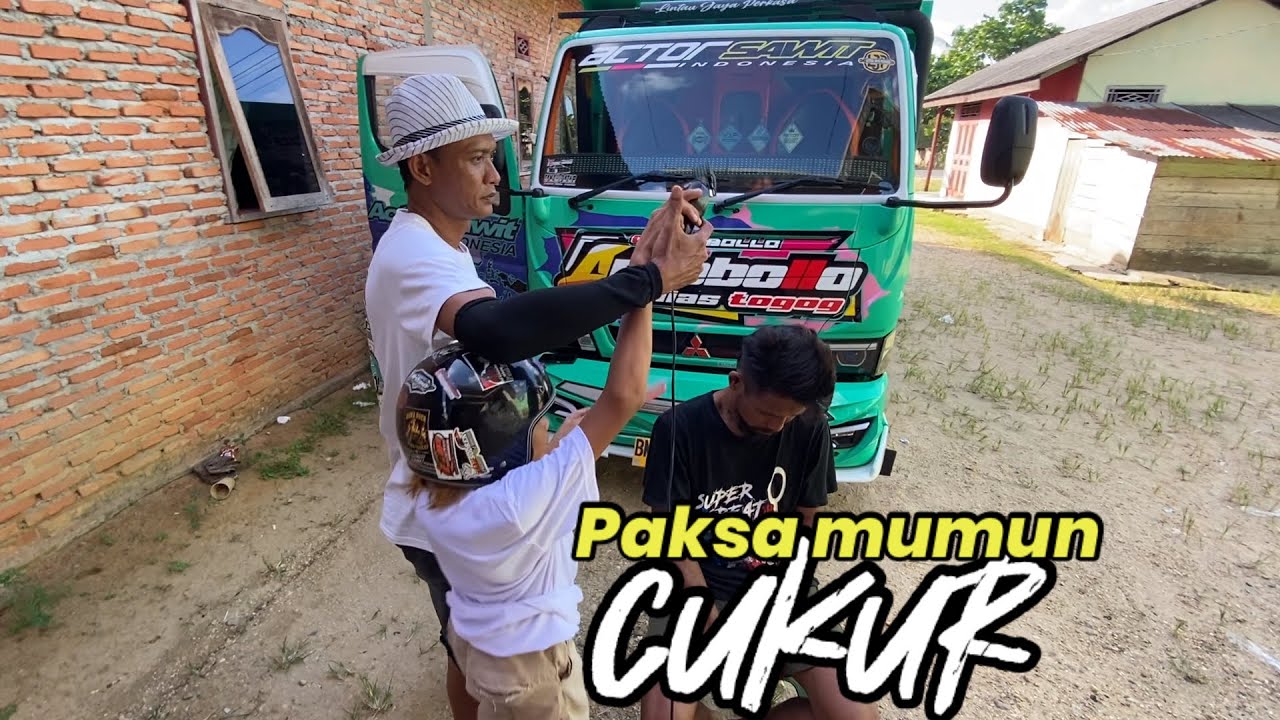 Mumun jadi bahan percobaan cukur..